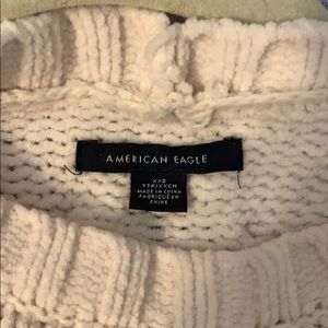White American Eagle sweater